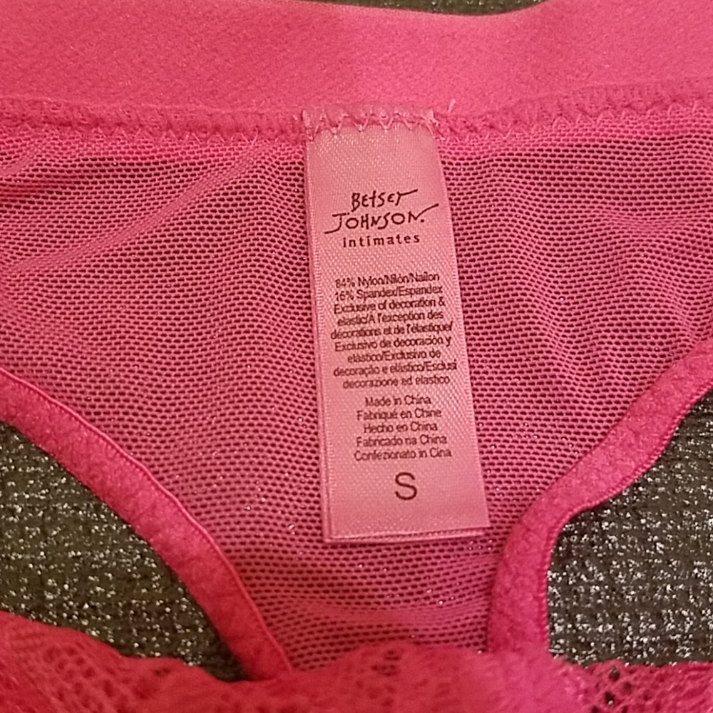 intimates - Picture 4 of 5